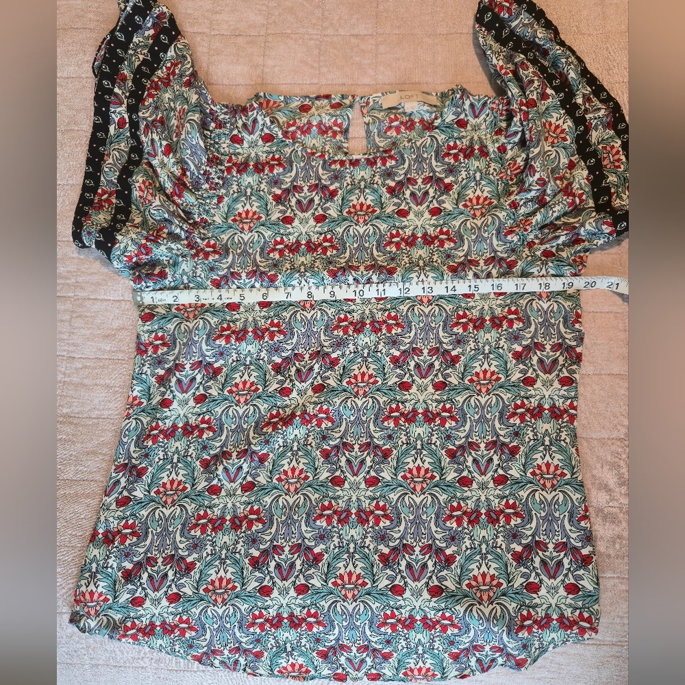 LOFT Multi-Color Flutter Sleeve Blouse - Picture 4 of 9